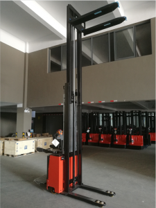 SMITH Stoccatore elettrico con pedana 1500kg 260cm
